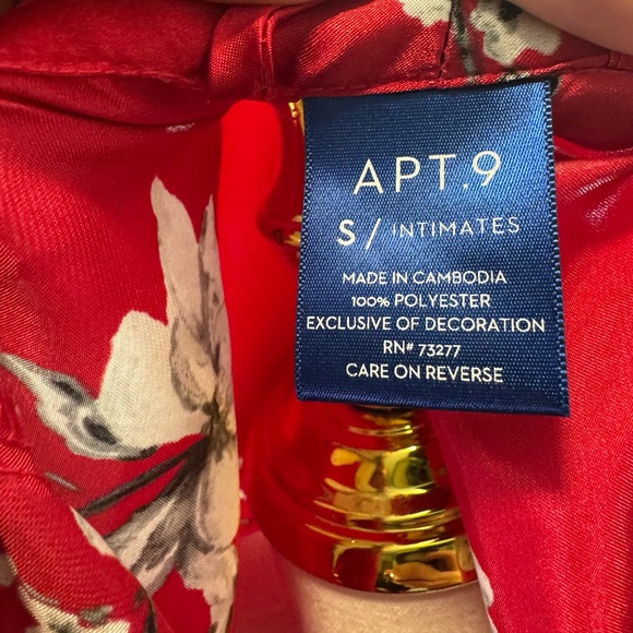Apt. 9 Red Floral Women's Robe - Picture 5 of 5